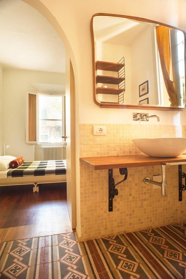 Urban Jungle Apartment Bologna Bagian luar foto