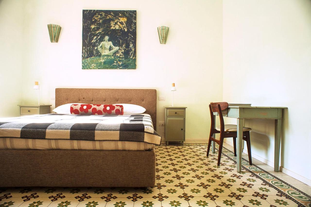 Urban Jungle Apartment Bologna Bagian luar foto