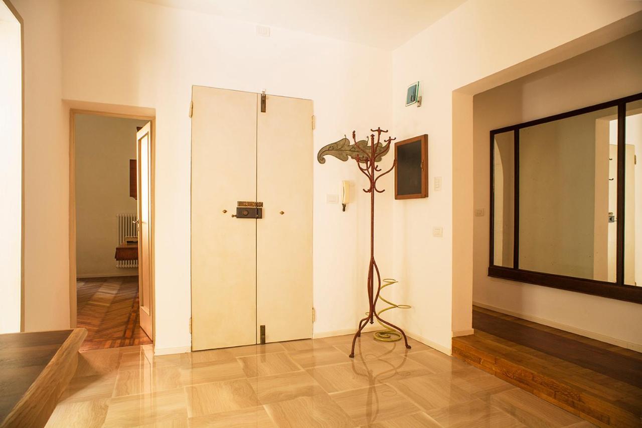 Urban Jungle Apartment Bologna Bagian luar foto