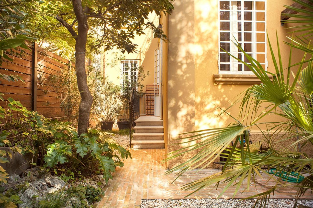 Urban Jungle Apartment Bologna Bagian luar foto