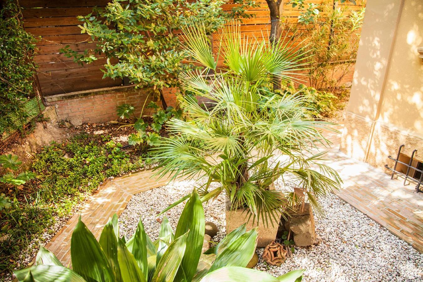 Urban Jungle Apartment Bologna Bagian luar foto